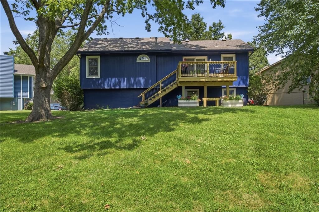 1507 Emerald Circle — photo 29
