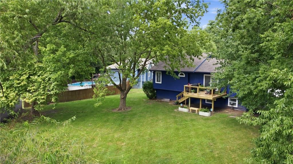 1507 Emerald Circle — photo 31