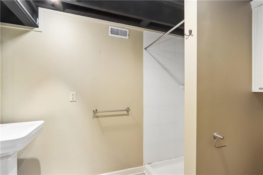 4530 Jefferson Street — photo 16