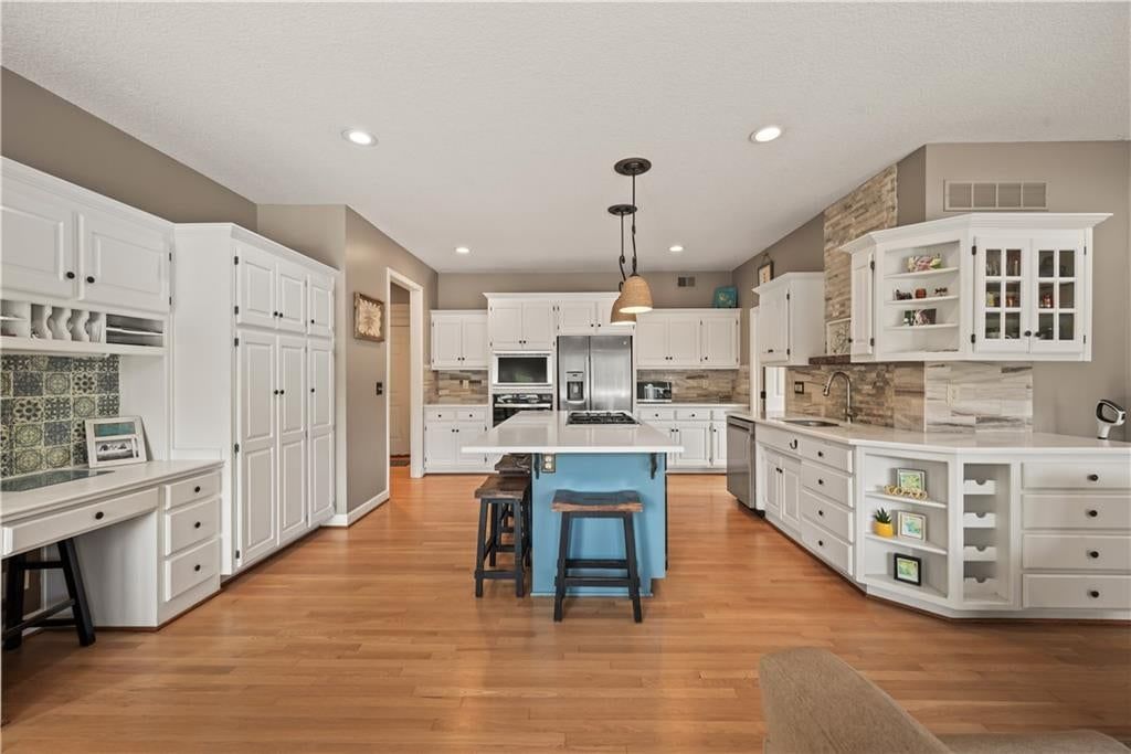 609 NE Persimmon Circle — photo 17