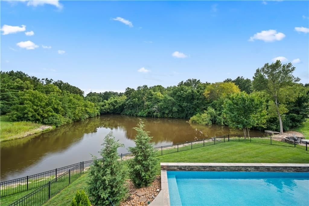 609 NE Persimmon Circle — photo 21