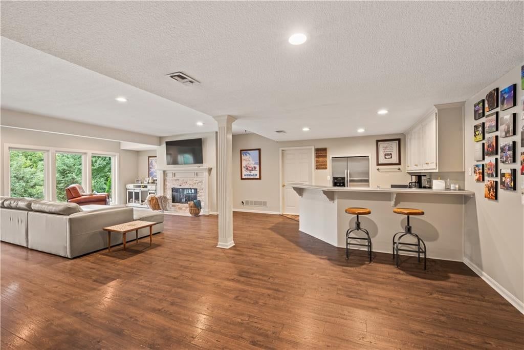 609 NE Persimmon Circle — photo 31