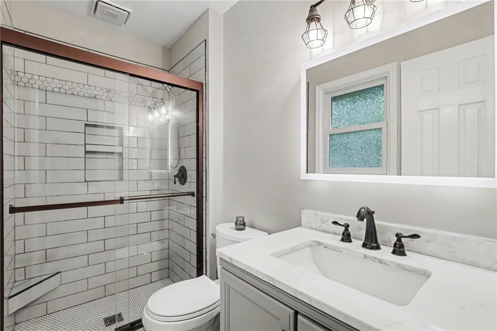 Photo 15 of 30 - 518 S Franklin Street, Raymore, MO 64083