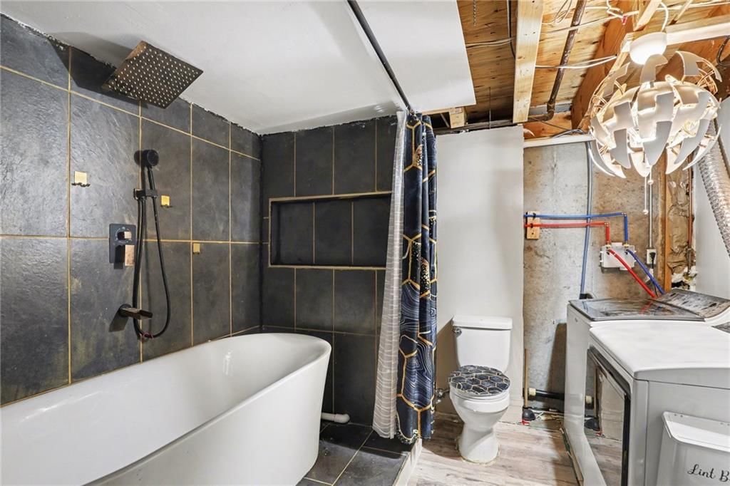 Photo 21 of 30 - 518 S Franklin Street, Raymore, MO 64083
