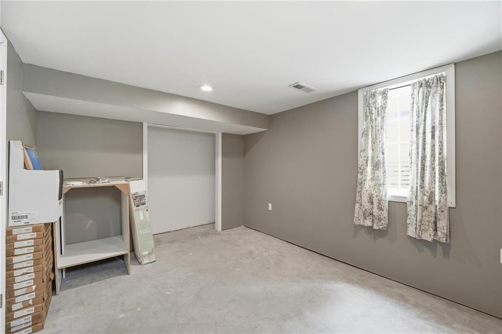 3914 S River Boulevard — photo 50