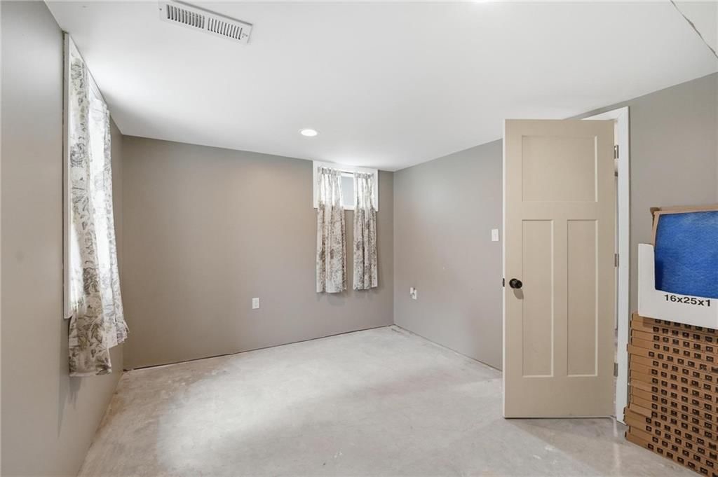 3914 S River Boulevard — photo 52