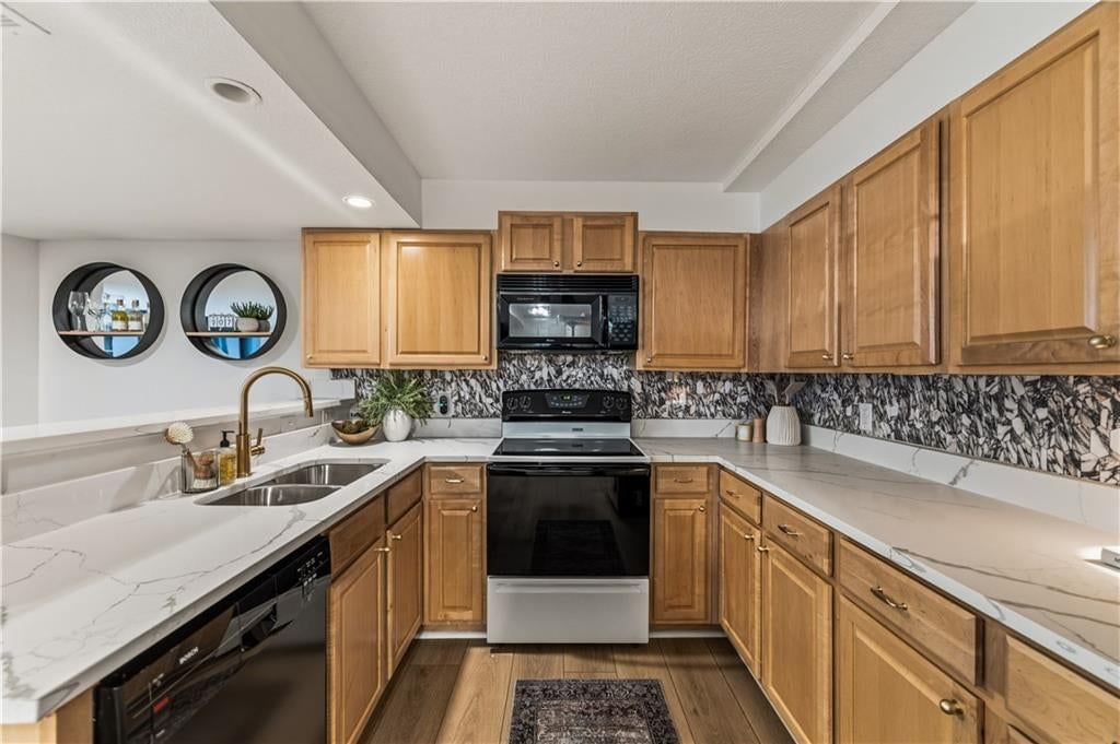 12901 Delmar Street — photo 32