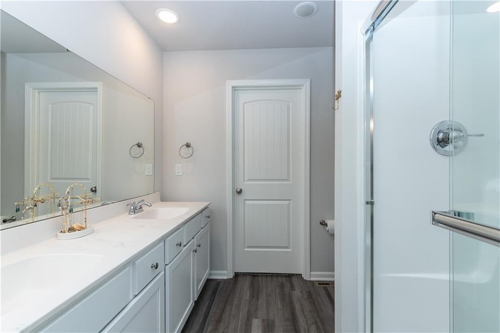 727 Connor Street — photo 30