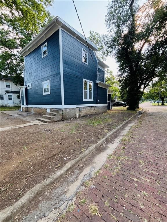 735 S Crawford Street — photo 8