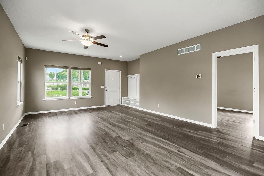 1300 Armstrong Avenue — photo 10