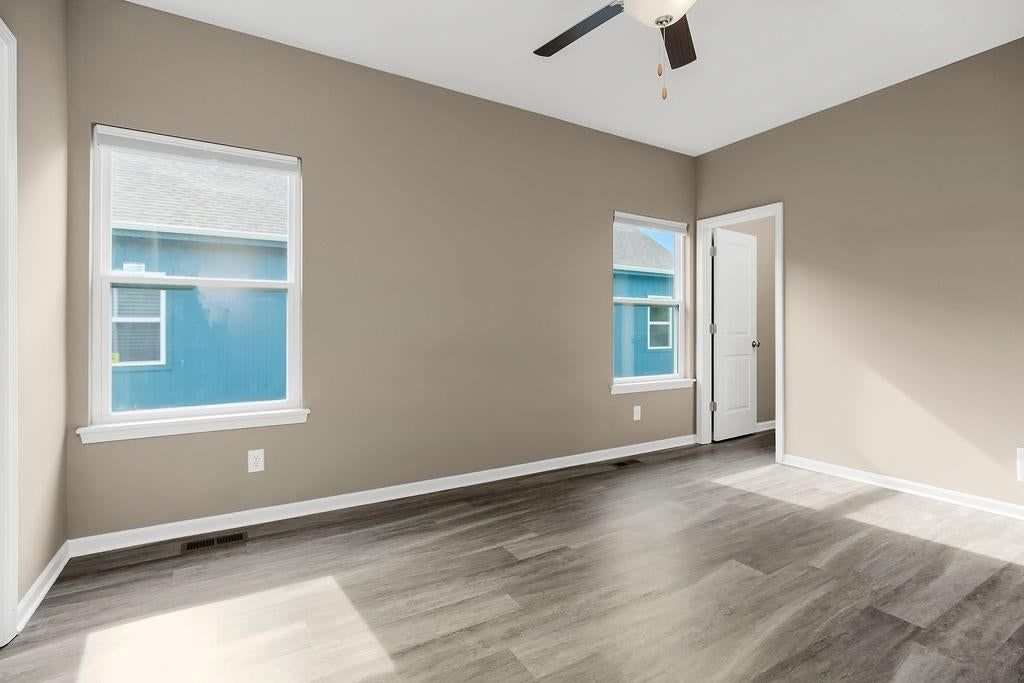 1300 Armstrong Avenue — photo 18