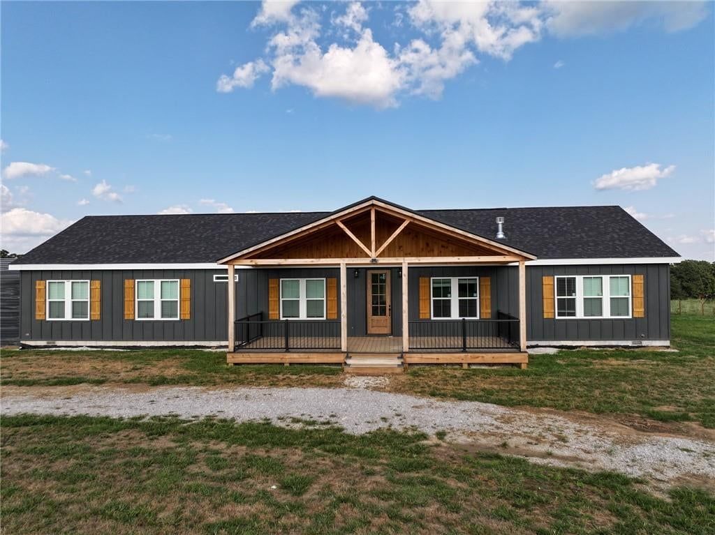 9735 S 325 Road — photo 3