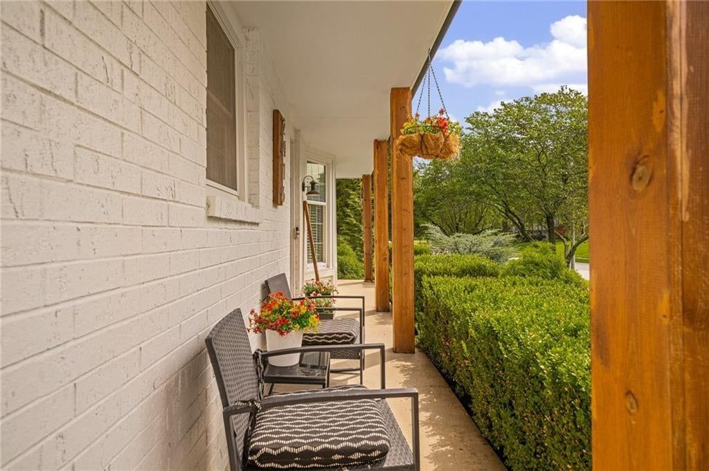 2416 W Post Oak Road — photo 15