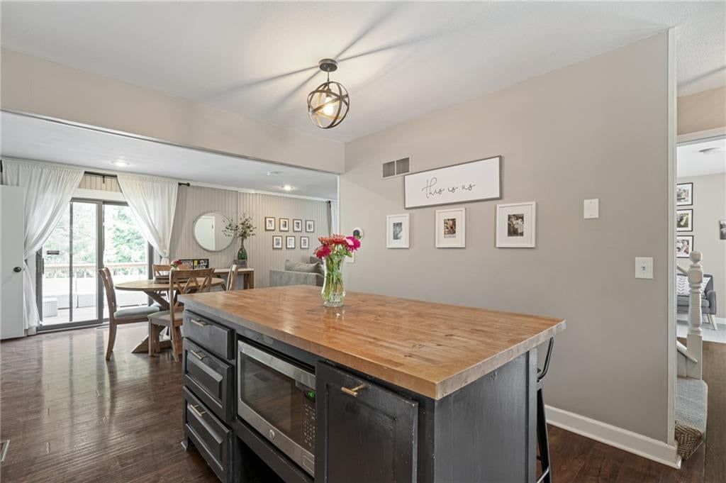 2416 W Post Oak Road — photo 28