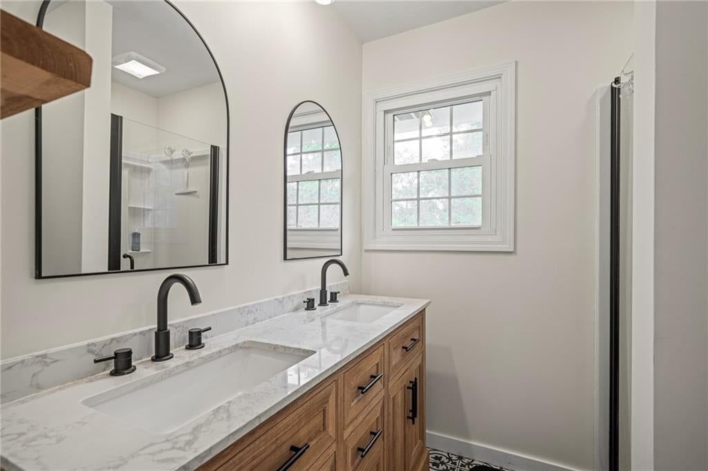2416 W Post Oak Road — photo 34
