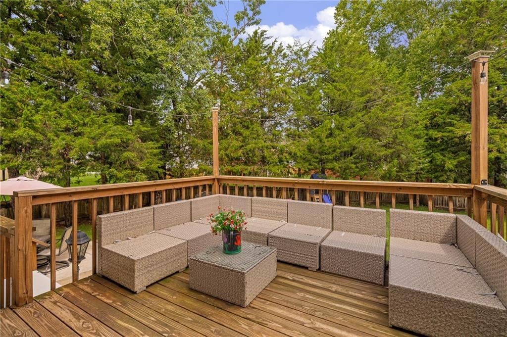 2416 W Post Oak Road — photo 43
