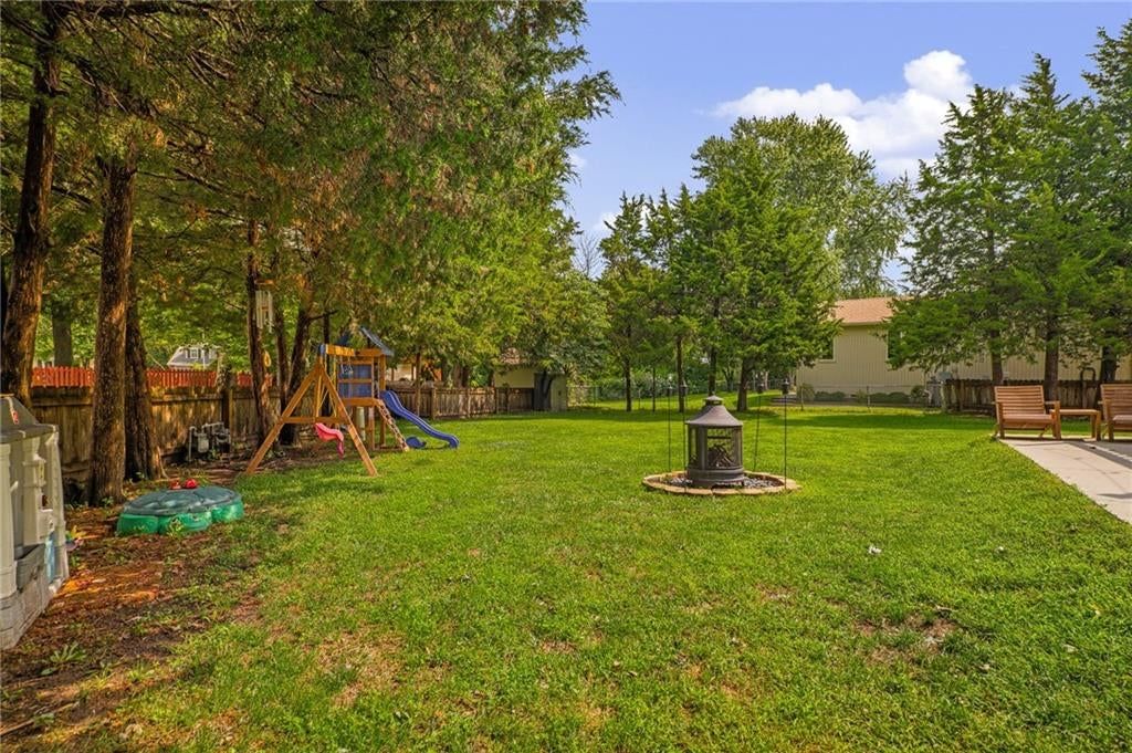 2416 W Post Oak Road — photo 47