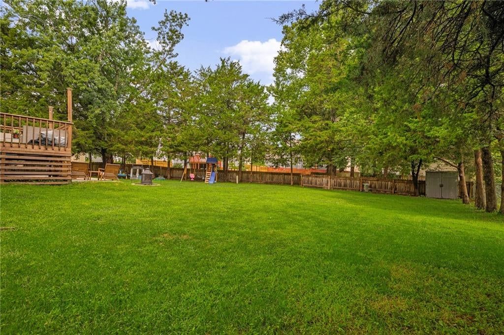 2416 W Post Oak Road — photo 50