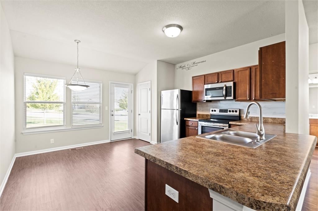 31940 W 172nd Street — photo 10