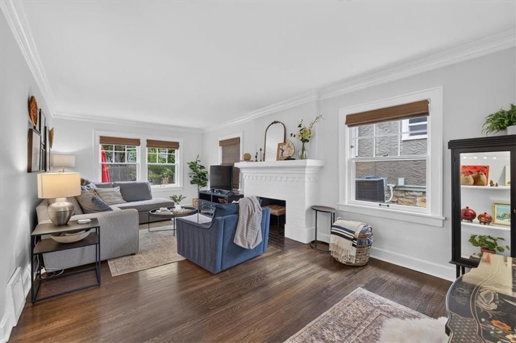 820 W 72nd Street — photo 12
