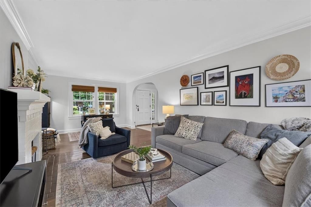 820 W 72nd Street — photo 13