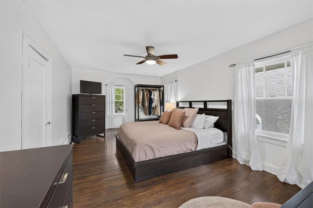 820 W 72nd Street — photo 14