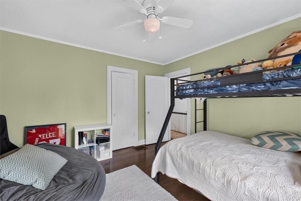 820 W 72nd Street — photo 18