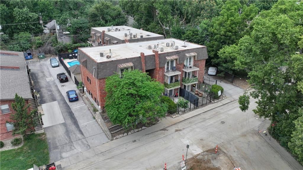 4038 Clark Avenue — photo 3