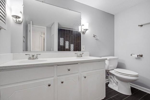 4038 Clark Avenue — photo 8