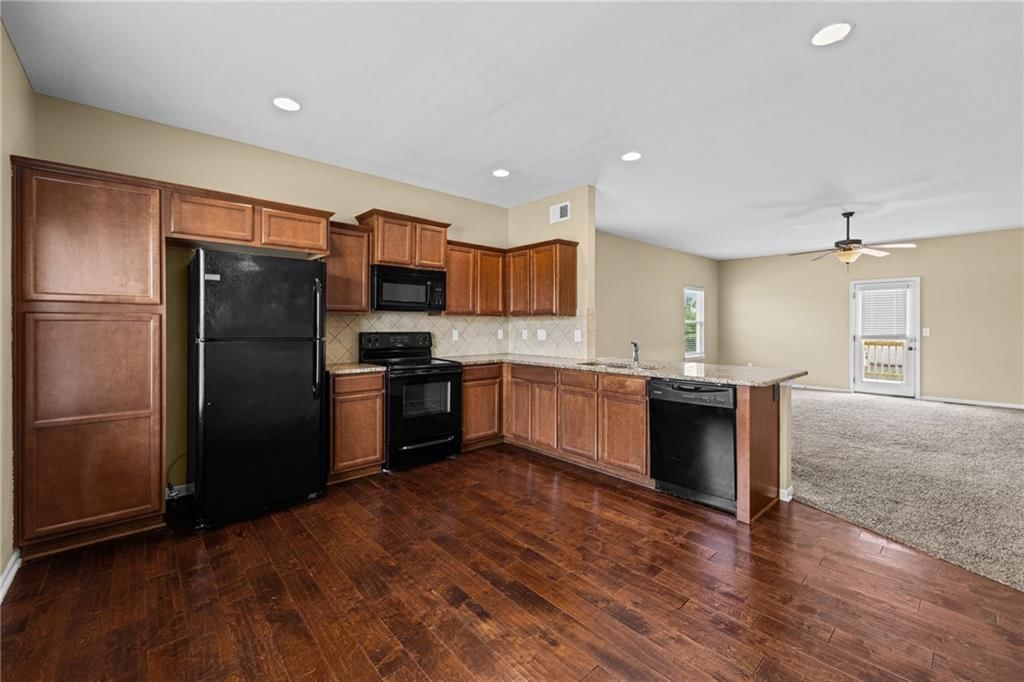11109 N Jefferson Street — photo 9