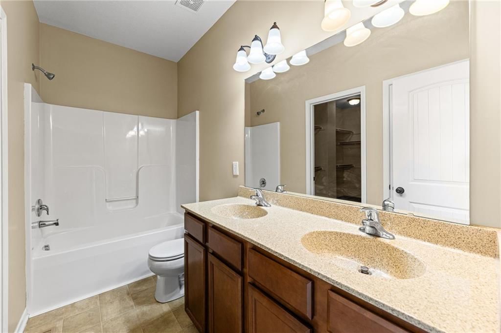 11109 N Jefferson Street — photo 19