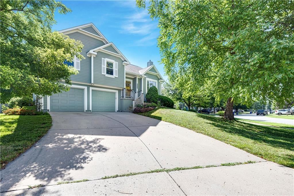 15655 S Apache Street — photo 1