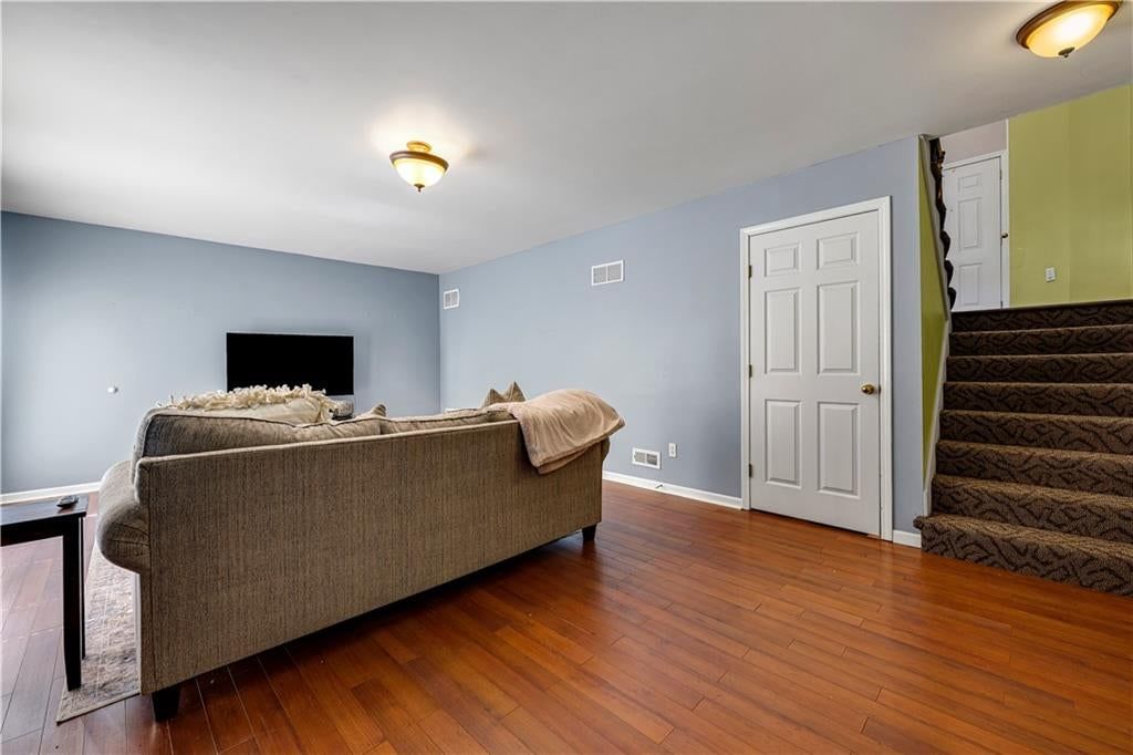 15655 S Apache Street — photo 24