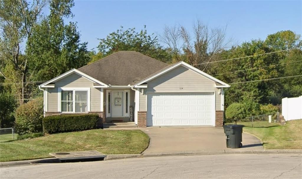 114 Shady Lane, Warrensburg, MO