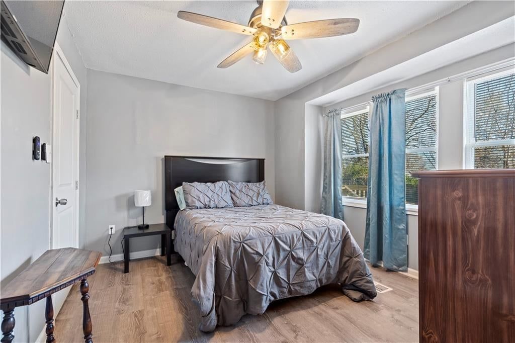 2224 E 68th Terrace — photo 16