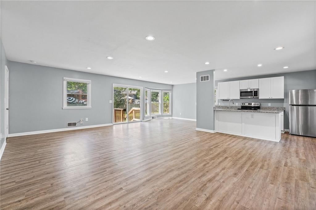 11038 Greenwood Road — photo 4