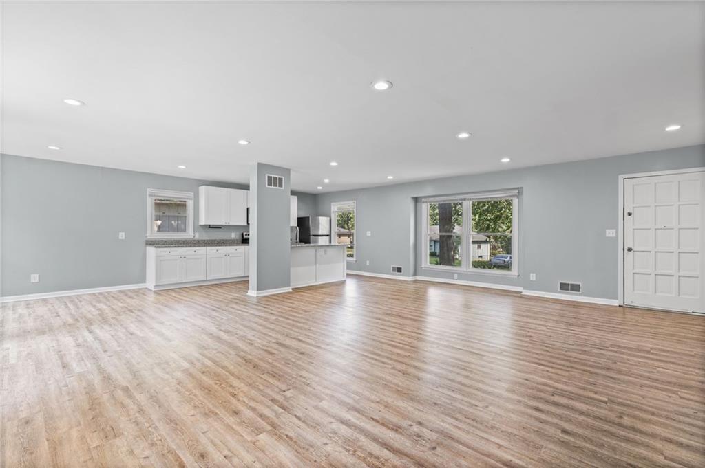 11038 Greenwood Road — photo 6