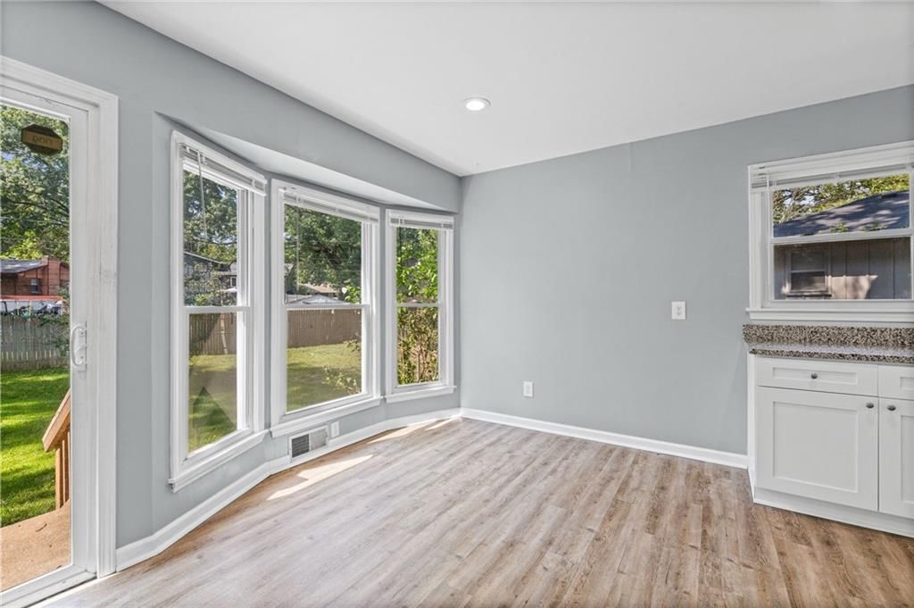 11038 Greenwood Road — photo 13