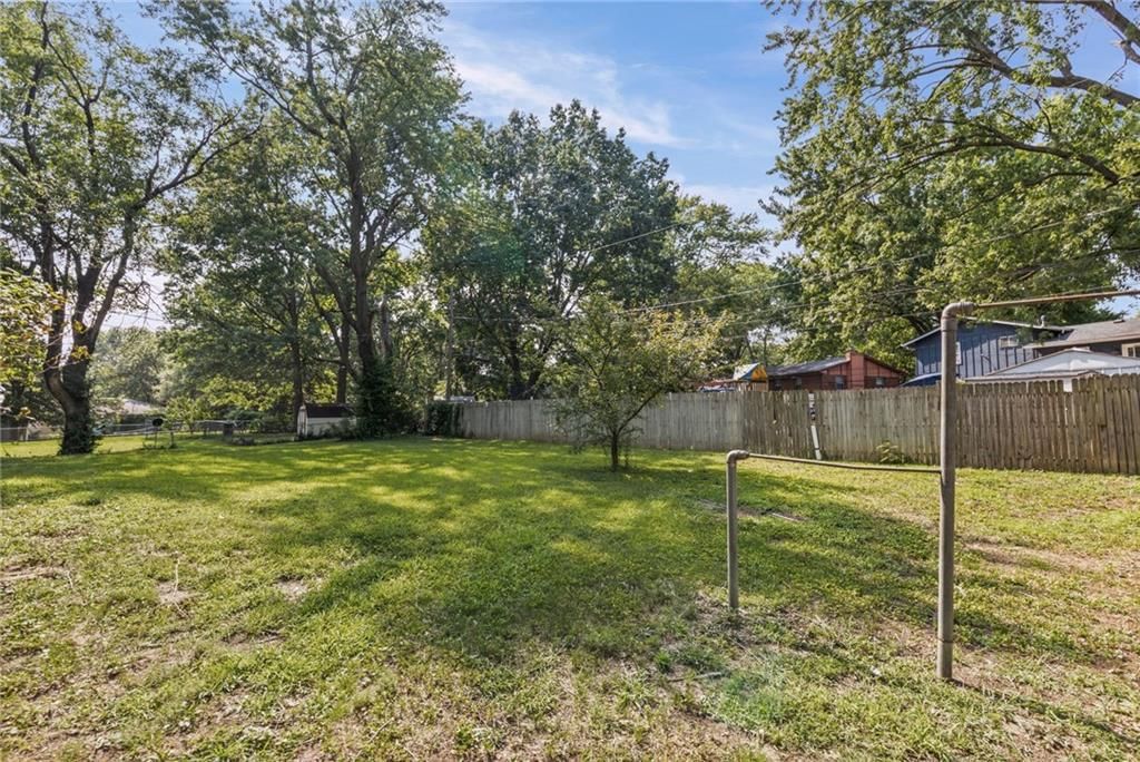 11038 Greenwood Road — photo 33
