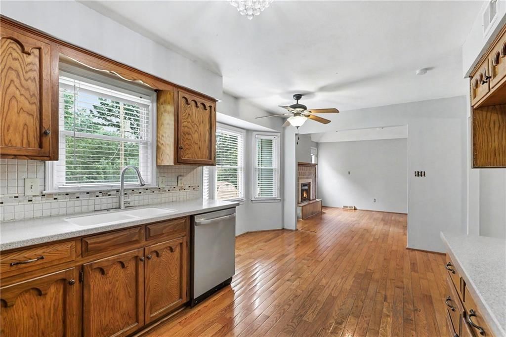 702 NW 12th Street — photo 13