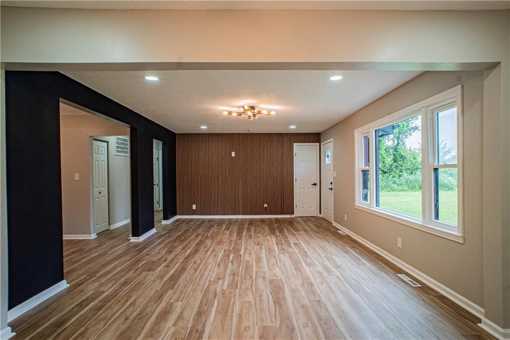 18405 E Truman Road — photo 8