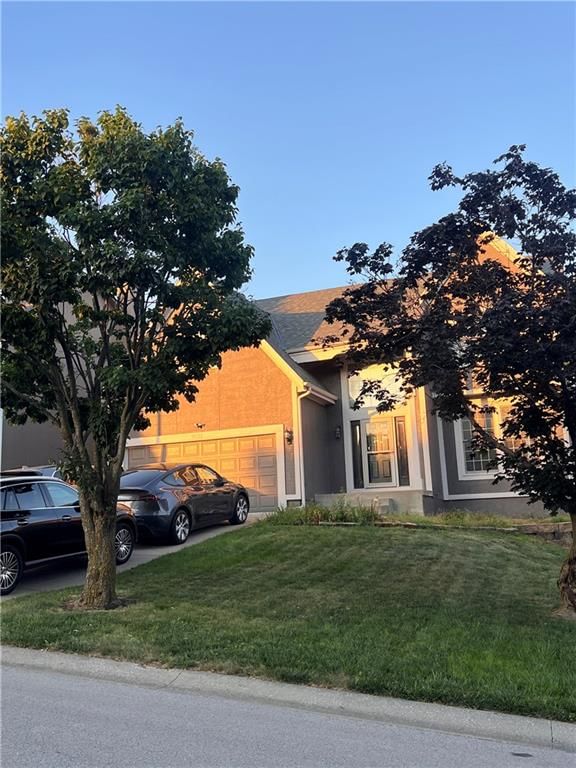 7233 Cottonwood Drive — photo 1