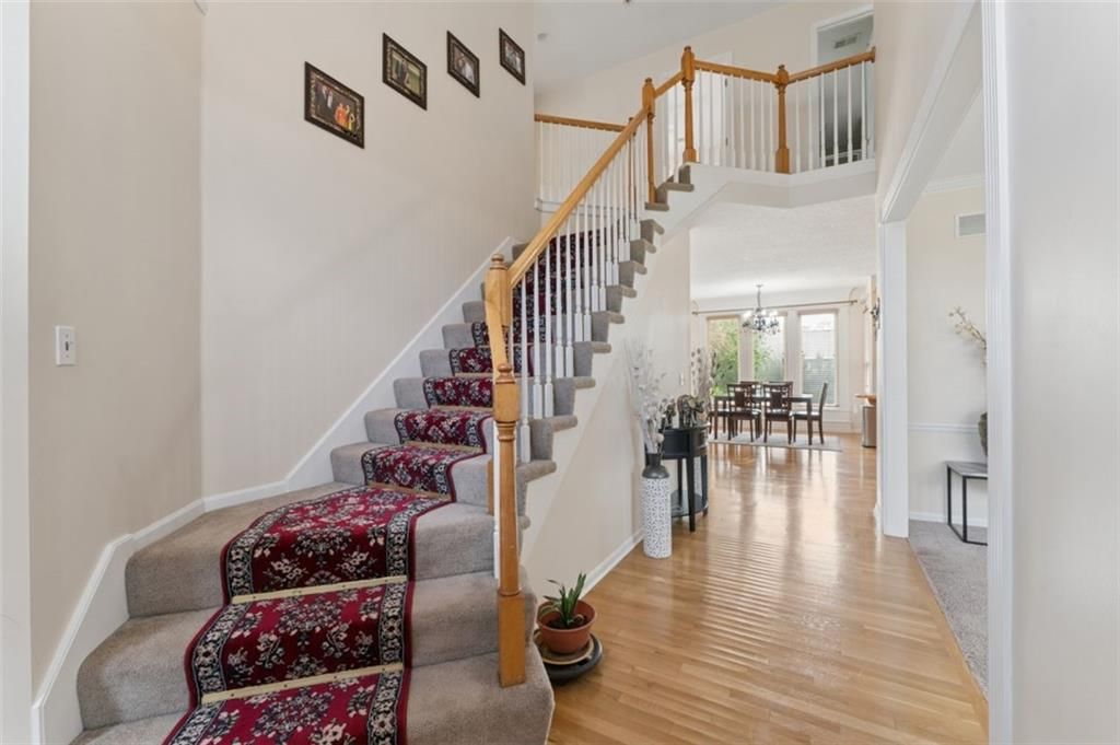 Photo 5 of 60 - 7233 Cottonwood Drive, Shawnee, KS 66213