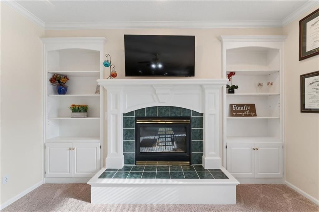 Photo 9 of 60 - 7233 Cottonwood Drive, Shawnee, KS 66213