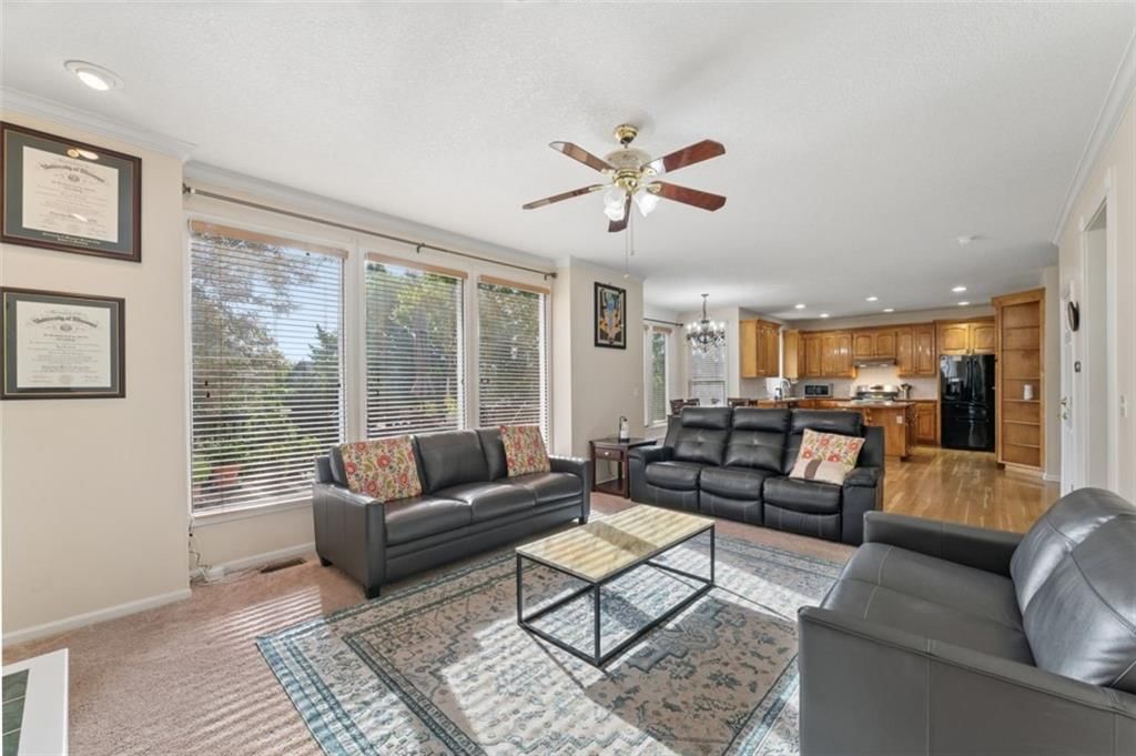 Photo 10 of 60 - 7233 Cottonwood Drive, Shawnee, KS 66213