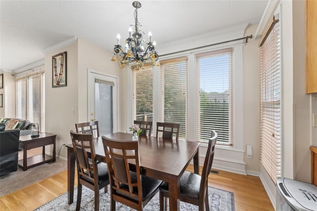Photo 18 of 60 - 7233 Cottonwood Drive, Shawnee, KS 66213