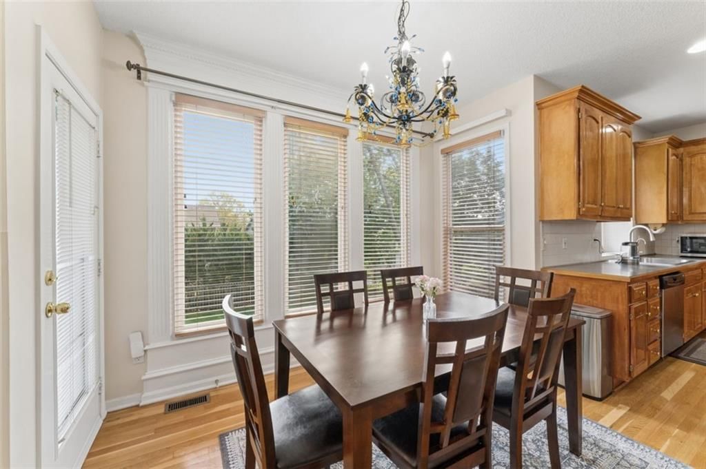 Photo 19 of 60 - 7233 Cottonwood Drive, Shawnee, KS 66213