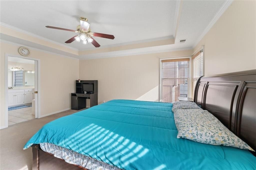 Photo 28 of 60 - 7233 Cottonwood Drive, Shawnee, KS 66213