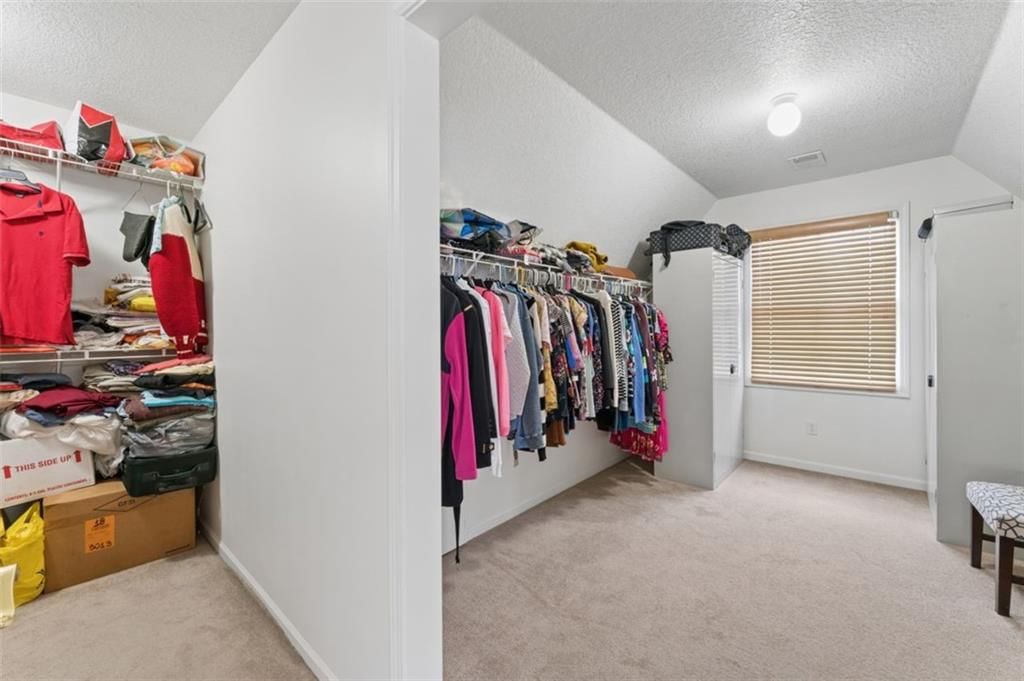 Photo 31 of 60 - 7233 Cottonwood Drive, Shawnee, KS 66213