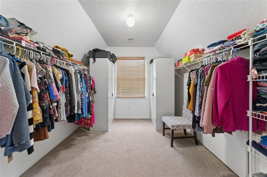 Photo 32 of 60 - 7233 Cottonwood Drive, Shawnee, KS 66213